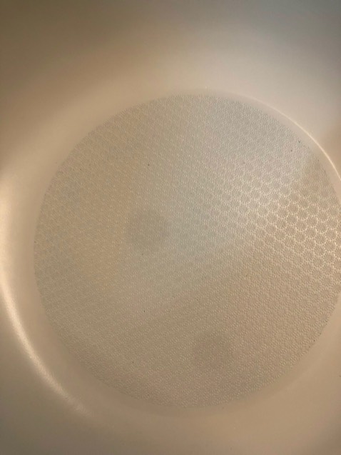 Giao đúng sản phẩm, shop đóng gói cẩn thận giao hàng nhanh, nồi lẩu rất tuyệt, nấu mau sôi, chống dính tốt, dùng  dc cho cả gia đình đông người.