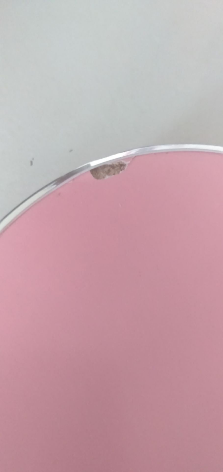 Sản phẩm y hình nhưng chất lượng thì khỏi nói. bung tróc các kiểu... chưa sử dụng đã bung v rồi kh biết đến khi dùng còn tới mức độ nào nữa Sản phẩm y hình nhưng chất lượng thì khỏi nói. bung tróc các kiểu... chưa sử dụng đã bung v rồi kh biết đến khi dùng còn tới mức độ nào nữa