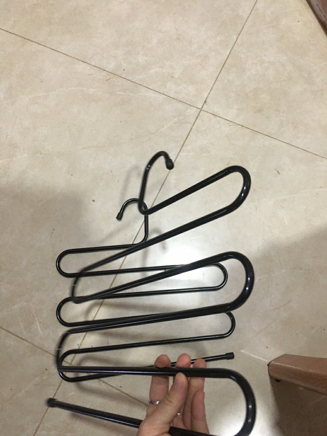 Giao hàng nhanh, đóng gói cẩn thận, móc treo dày dặn, có nhiều ngăn để treo áo, rất tiện Giao hàng nhanh, đóng gói cẩn thận, móc treo dày dặn, có nhiều ngăn để treo áo, rất tiện