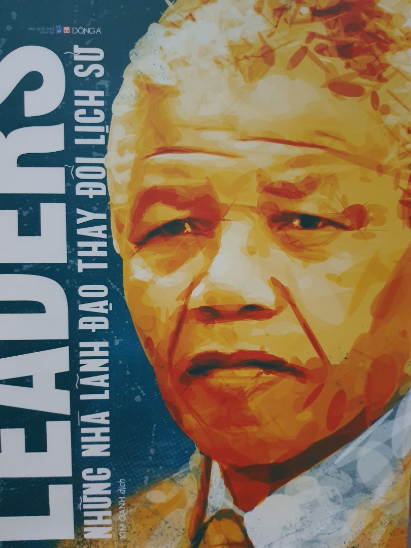 Sách bìa cứng, giấy đẹp, cung cấp thông tin về các nhà lãnh đạo vĩ đại trên thế giới