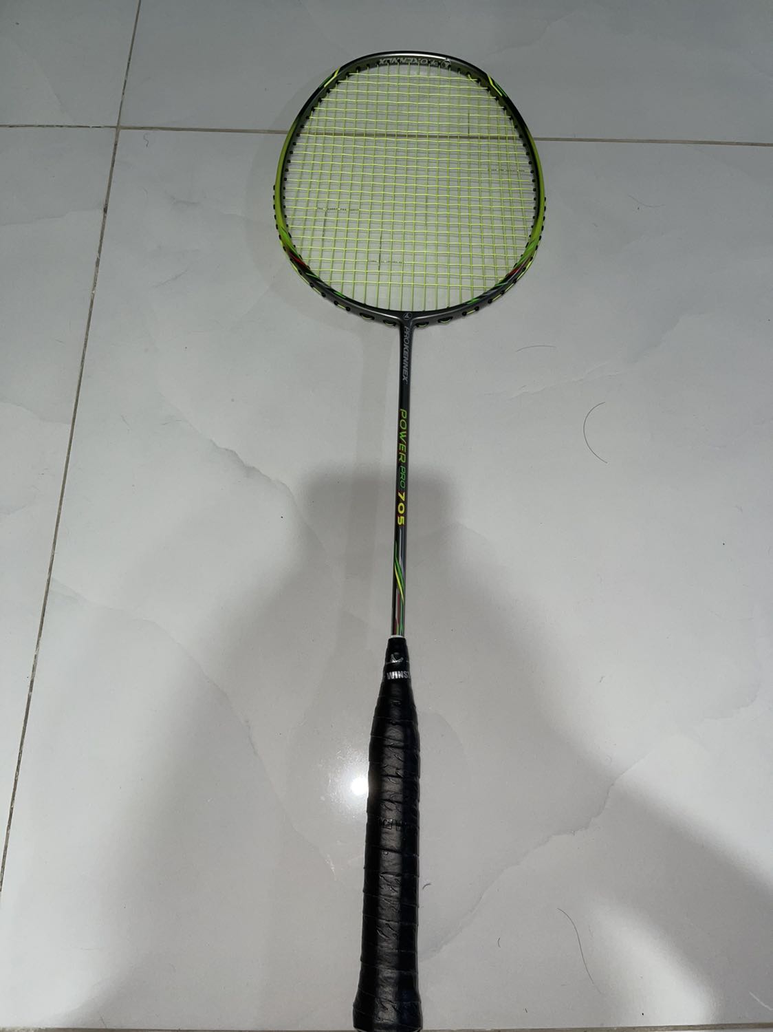 Vợt giao đúng hình ảnh, nhẹ, chưa *** ngoài sân nhưng thấy rất ưng ý