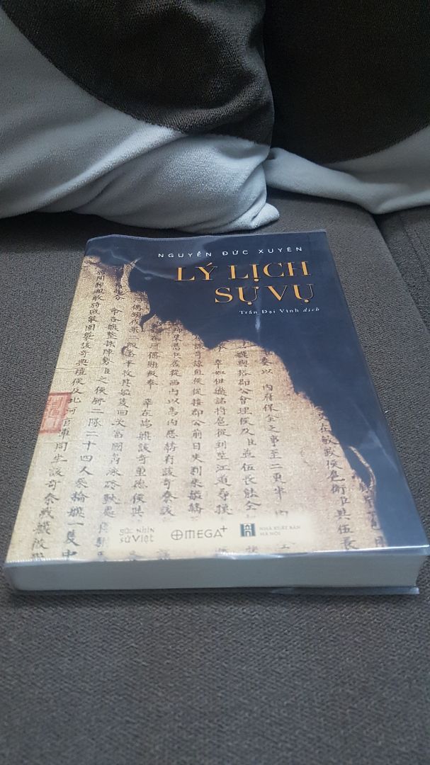 Sách được bao bọc rất đẹp. Thời gian giao hàng nhanh chóng. Anh shipper rất tận tình, vui vẻ.