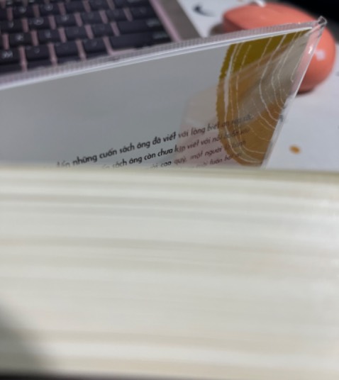 bọc sách cẩu thả, đã góp ý rất nhiều lần nhưng Tiki ko hề khắc phục