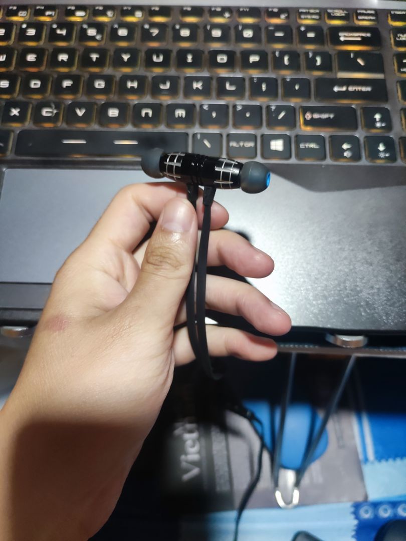 Nói chung để chơi game khi nghe khá ổn với mức giá này