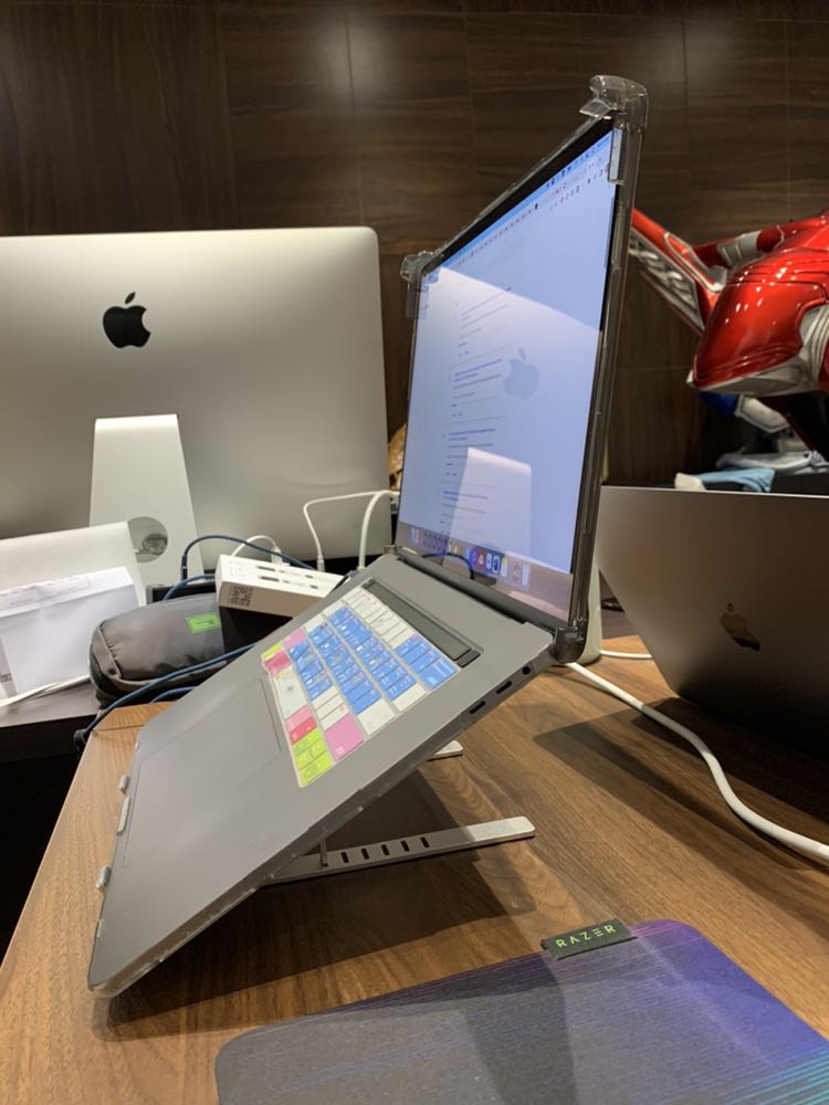 Đóng gói giao hàng nhanh, sản phẩm chất lượng. Khớp nối trục rất chắc chắn khi bẻ. Gấp gọn mang đi được. Hơi mỏng nhưng chịu tải đc laptop 16 inch