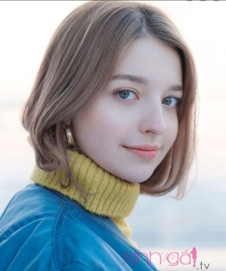 sản phẩm sao không kèm pin dự phòng hả shop? giá cao vậy phải thêm 2-3 viên pin dự phòng chứ, tui mua 2 chiếc mỗi chiếc 45k+ship nữa= 112k, chứ cứ tưởng là 45k được 2 chiếc, nhà bán keo kiệt quá🤨😡.