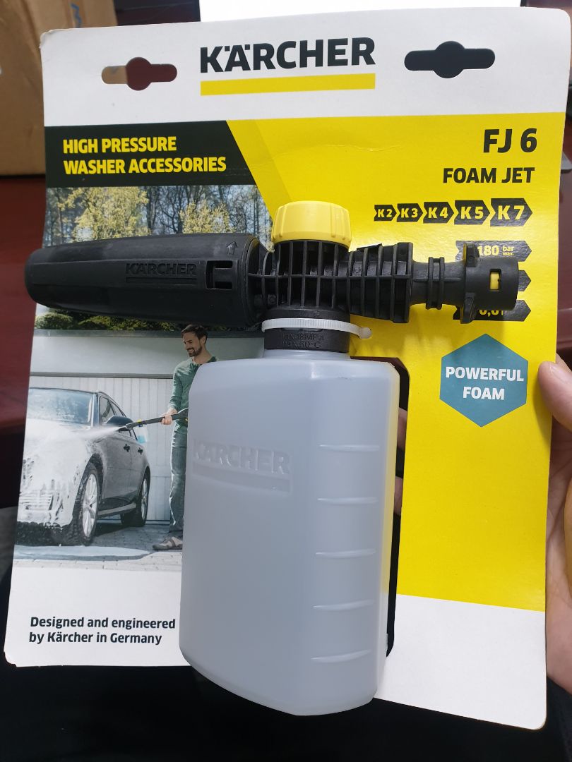 Giao hàng rất nhanh, hôm qua đặt hôm nay đã có. Hàng đóng gói cẩn thận.

Hàng chính hãng, "Made in Romania".

Hàng (có vẻ như) đã qua sử dụng/test, tuy nhiên với loại sản phẩm này thì việc này không ảnh hưởng lắm.

Đánh giá 4 sao.