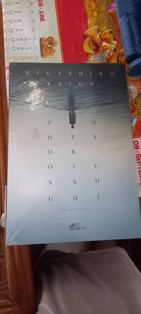 Sách đc bao bọc cẩn thận