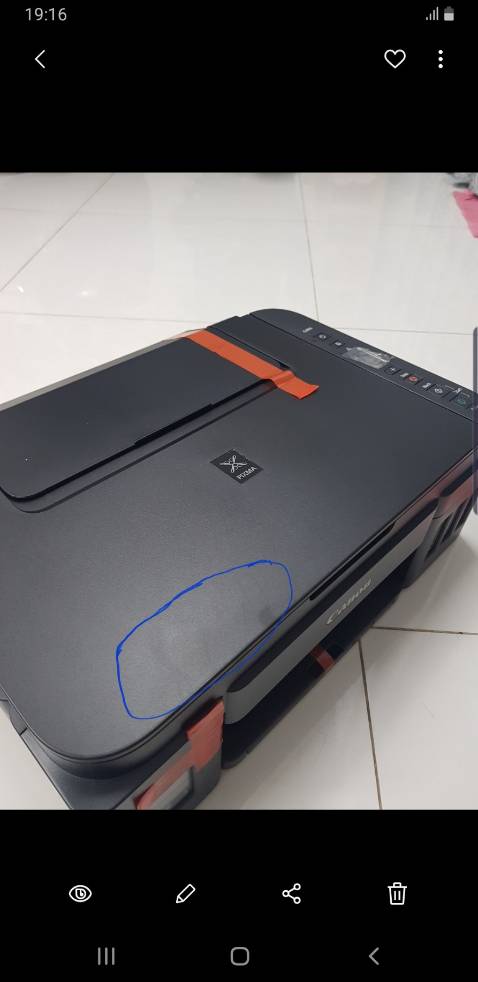 Máy lỗi. Nhận hàng mở ra kt thấy trầy. Đặt hàng hôm 28/2/2023. Giao 2/3/2023. Phiếu bảo hành thì 14/2/2023. Làm ăn ***.