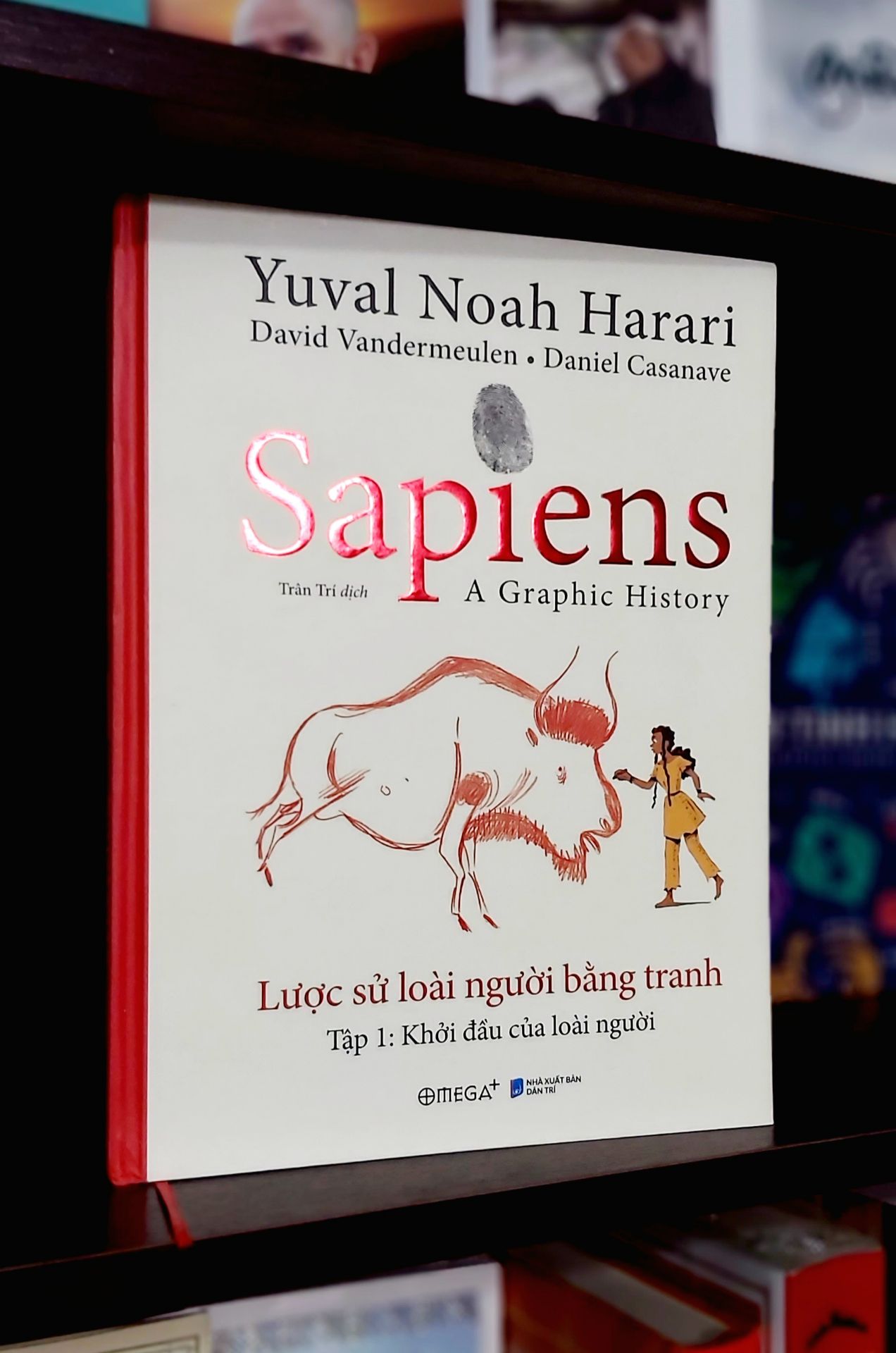 "Dành tặng sự tuyệt chủng, mất mát và quên lãng. Mọi thứ hợp rồi tan." - YUVAL NOAH HARARI.
Sách đẹp dày dặm, hình minh họa ngộ nghĩnh. Ko biết có bạn nào giống mình ko, mua sách này vì nó ít chữ 🤩. 
Dịch vụ Tiki tiện ích, đa dạng. Đặt TikiNow 2h sau là có. Bằng với thời gian mình đi hiệu sách. Sách được đóng hộp cẩn thận. Like &Thanks!