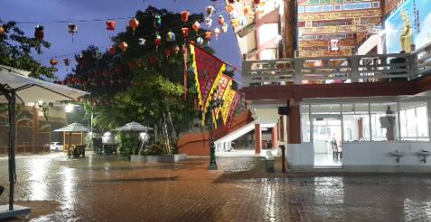 Giao hàng đúng hẹn, sp đã dùng nay mua tiếp, xe chạy rất bóc, nhẹ mấy. Đóng gói chưa được chắc chắn.