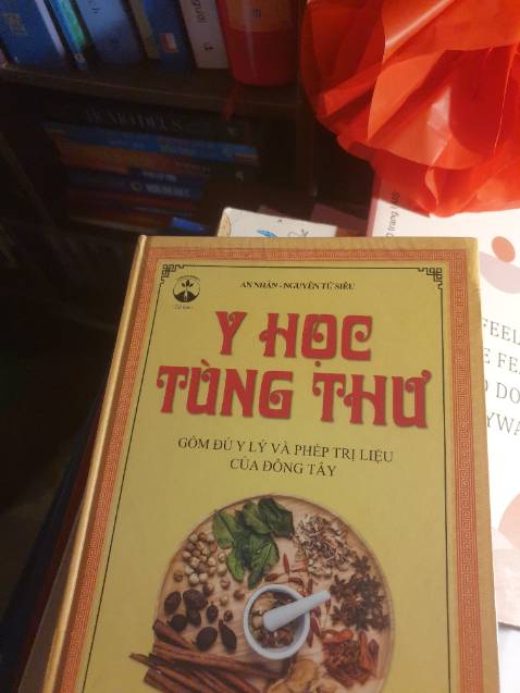 Đóng gói sách cẩn thận, tiết kiệm. Sách đẹp, không bị móp méo gì.