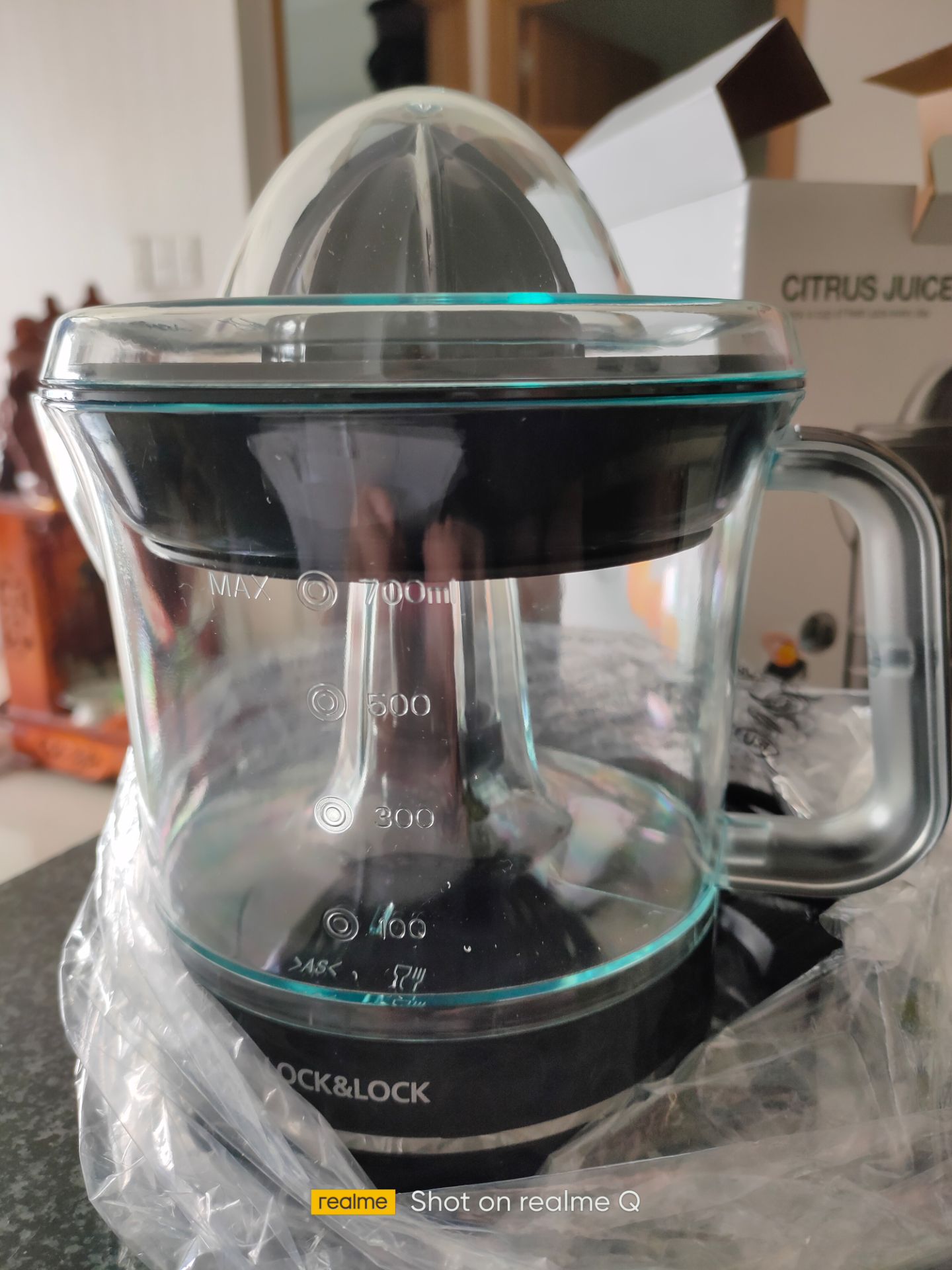 chủ shop dễ thương, hỗ trợ nhiệt tình lắm. sp dùng ổn, nhìn cũng khá đẹp, có chi tiết hoàn thiện không hoàn hảo lắm làm mình nhầm lẫn nhưng nói chung không ảnh hưởng đến máy. chấm 5sao cho thái độ thiện chí của shop.