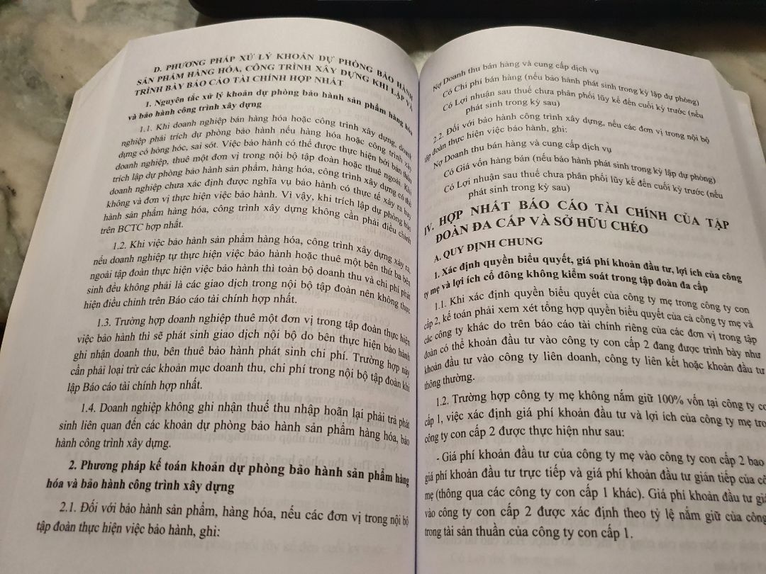 Dịch vụ giao hàng siêu tốc.
Thay vì ghi chép thì mua tập 1-2 về đọc cho nhanh 🐒 Đầy đủ nội dung. Quyển 1 là luật vs liệt kê tài khoản, hạch toán là chính. Quyển 2 là hướng dẫn lập chứng từ, BCTC,...