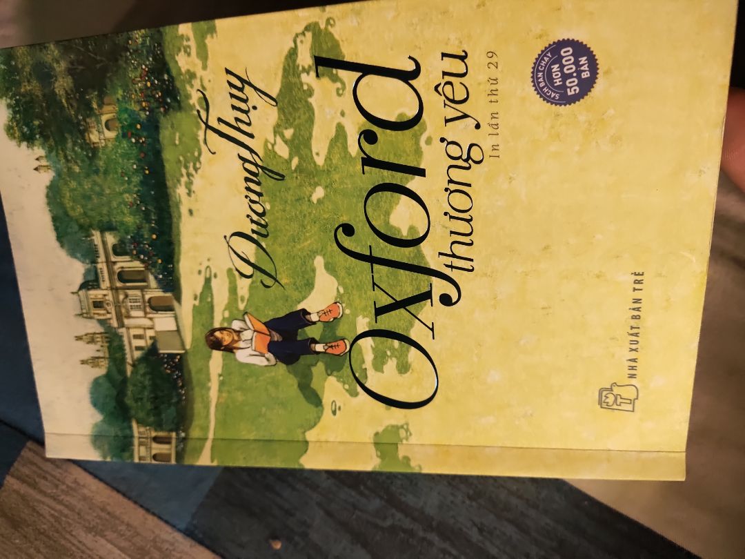 sách được bao kỹ, nội dung sách của Dương Thụy thì hay miễn bàn rồi. Vấn đề 3 sao ở đây là sách có nếp gấp như đã sử dụng rồi ở gần gáy (như hình). Nếu tiki có thể trả lời được thì tôi sẽ tiếp tục tin dùng, còn không thì tôi sẽ chuyển sang chỗ khác. Tiki vui lòng phản hồi nhé.