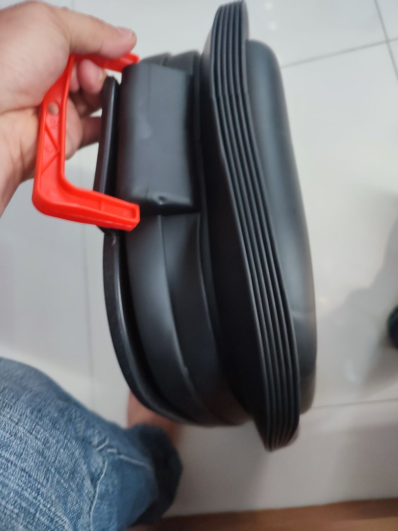 sản phẩm bị móp méo , yêu cầu đc trả hàng.