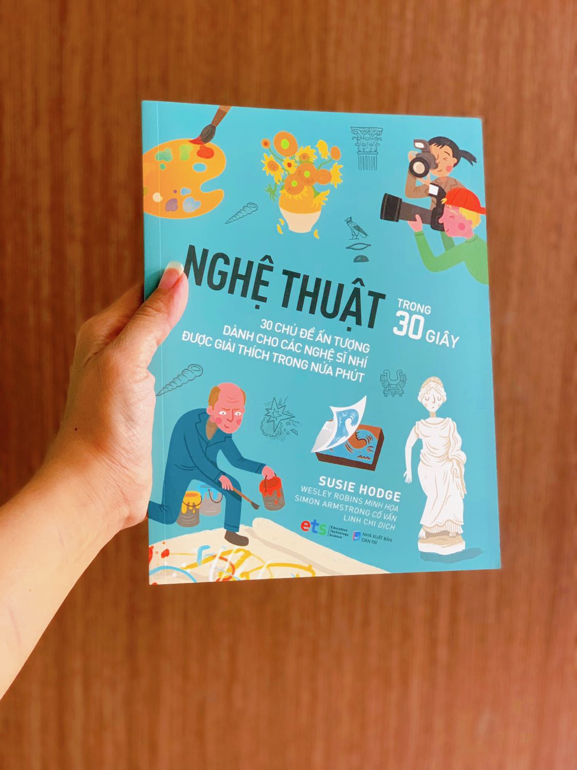 Sách đẹp nội du g hay lại được sale mữa mình rất ưng ý