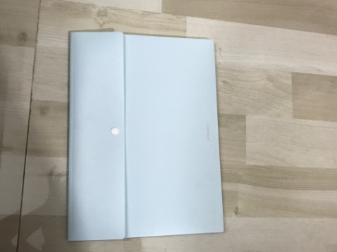 Thiết kế nhỏ gọn, đơn giản, màu sắc đẹp mắt. Nhiều ngắn. Đừng được nhiều tài liệu