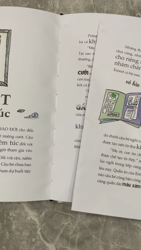 Mua 2 quyển này nữa là 12 cuốn truyện của tác giả David Walliams. Bọn trẻ rất thích vì sự dí dỏm hài hước và cảm xúc tích cực. Đặc biệt 2 cuốn “Những đứa trẻ hư nhất quả đất” còn được in màu, bìa cứng rất đẹp. Nhưng tiếc thay sách đóng bị lỗi, trang 219 đến 222 ko được gắn vào sách. Đã gửi tin nhắn cho nhà sách mà ko thấy phản hồi nên buộc lòng phải đánh giá không tốt cho người bán. Rất bực bội vì sách in đẹp, giấy trắng tinh, màu tươi sáng mà cái tờ rời kia ko biết làm thế nào để gắn vào được.