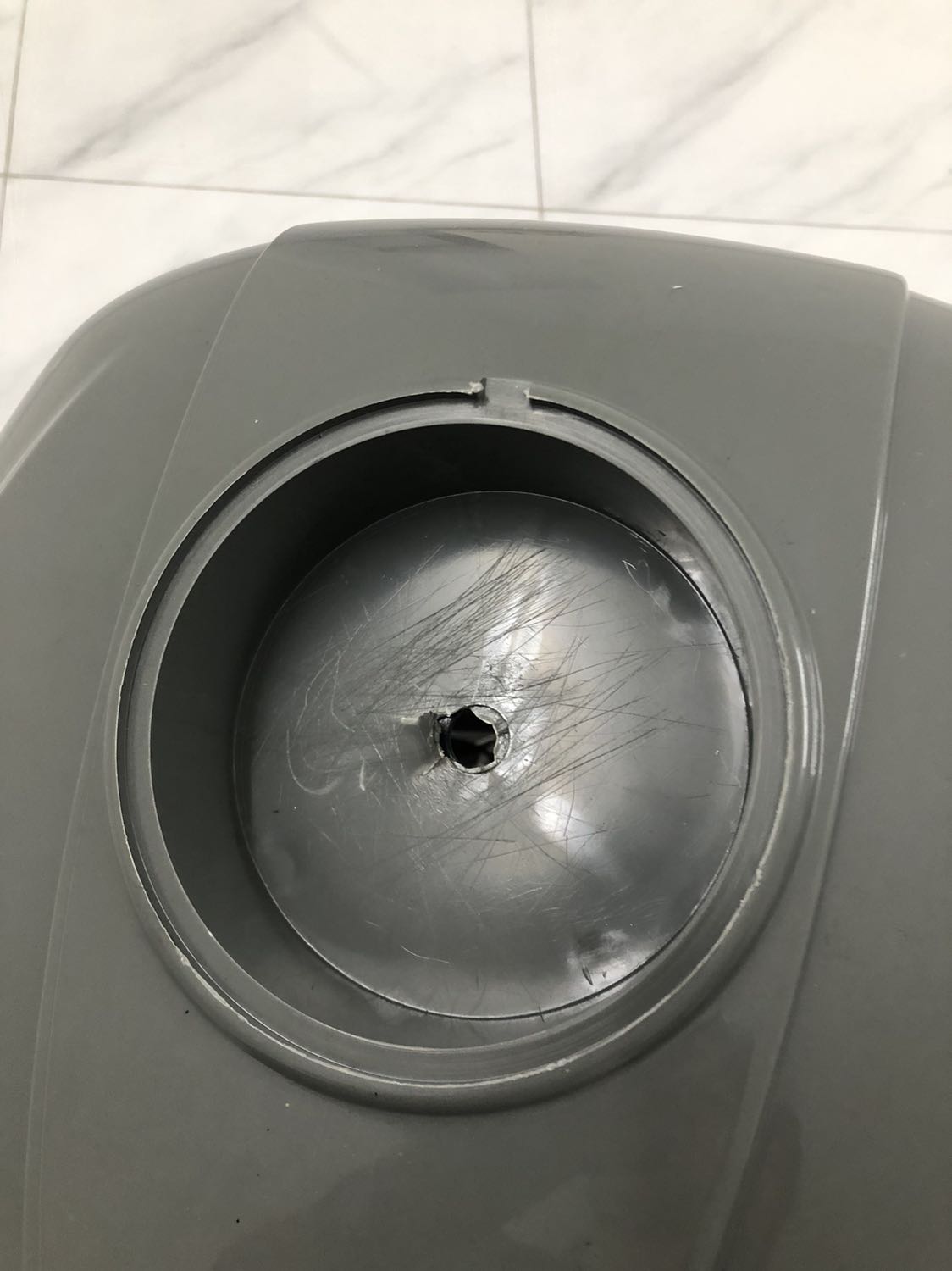 Sản phẩm quá tệ. Tiki nên kiểm duyệt NCC chuẩn trước khi cho bán trên kênh của mình. Làm mất uy tín quá