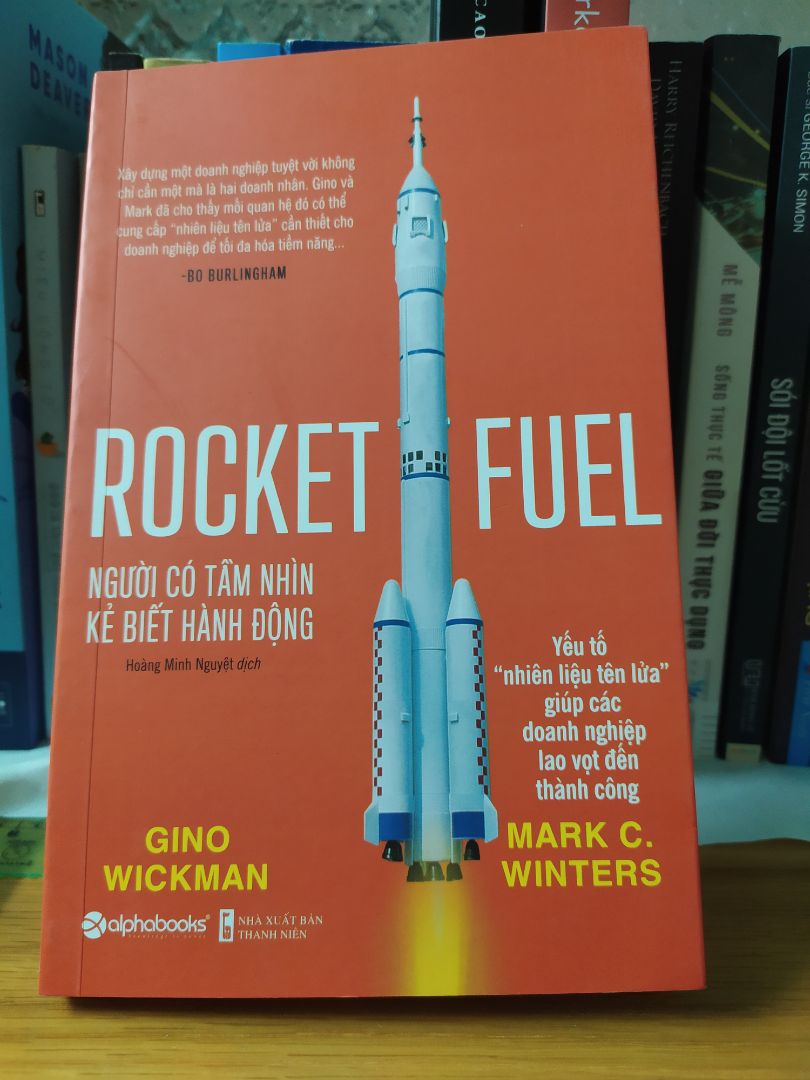 Mình chưa đọc nhưng mà đánh giá kiếm xu, giao hàng nhanh lắm