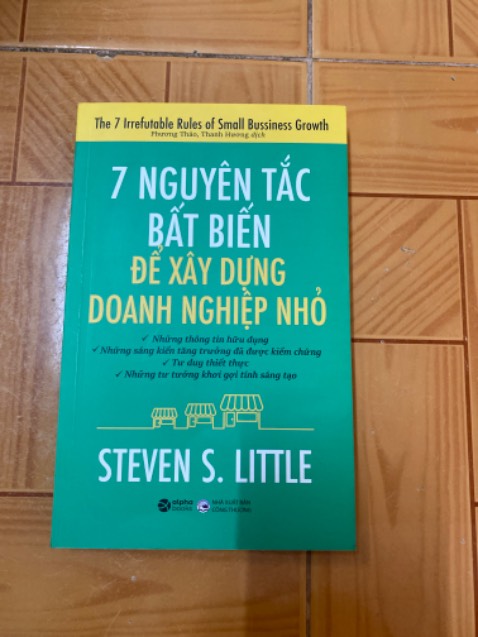 Hình thức: Sách đẹp, giấy đẹp, đóng gói nhiều lớp.