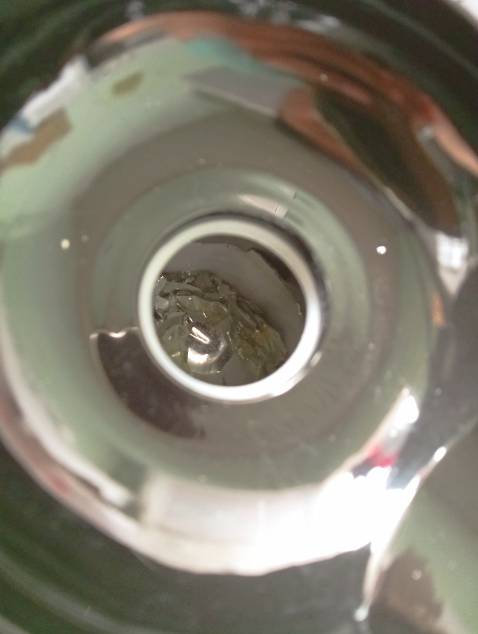 Mở ra đã vỡ hết phần lõi. Không sử dụng được