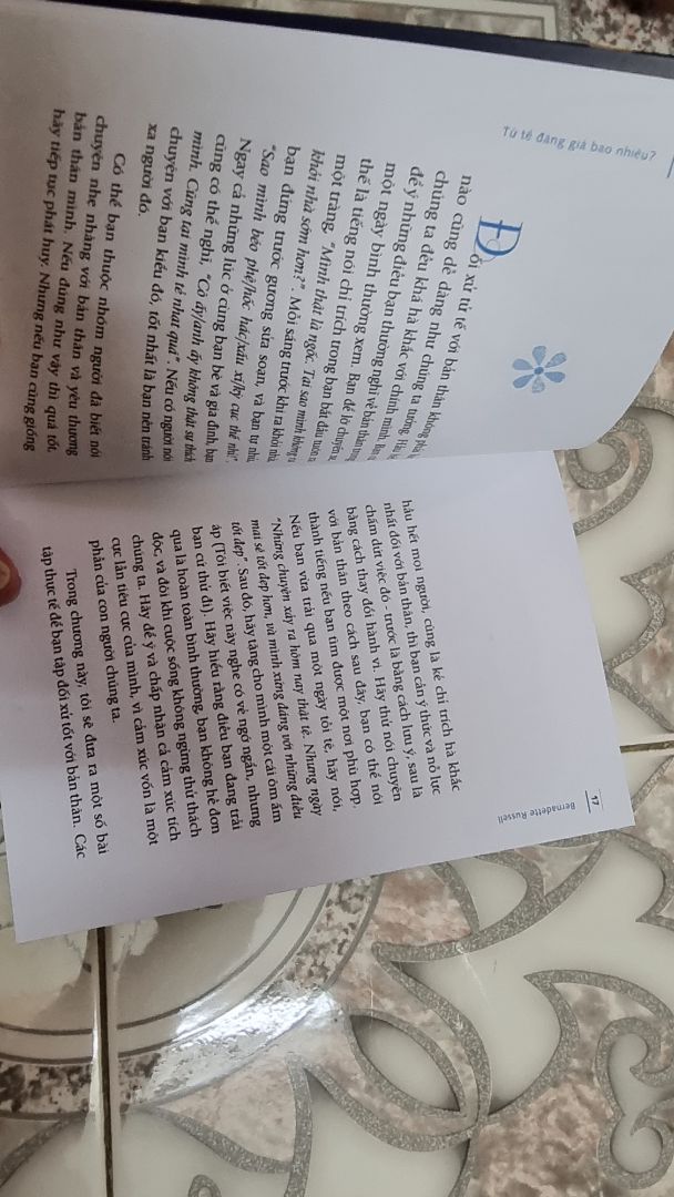 Tiki giao hàng nhanh, sách hay , đẹp, đáng đọc, cuốn sách nhỏ bàn về sự tử tế, mọi người nên mua đọc, thực hành để cuộc sống tốt đẹp hơn. :)