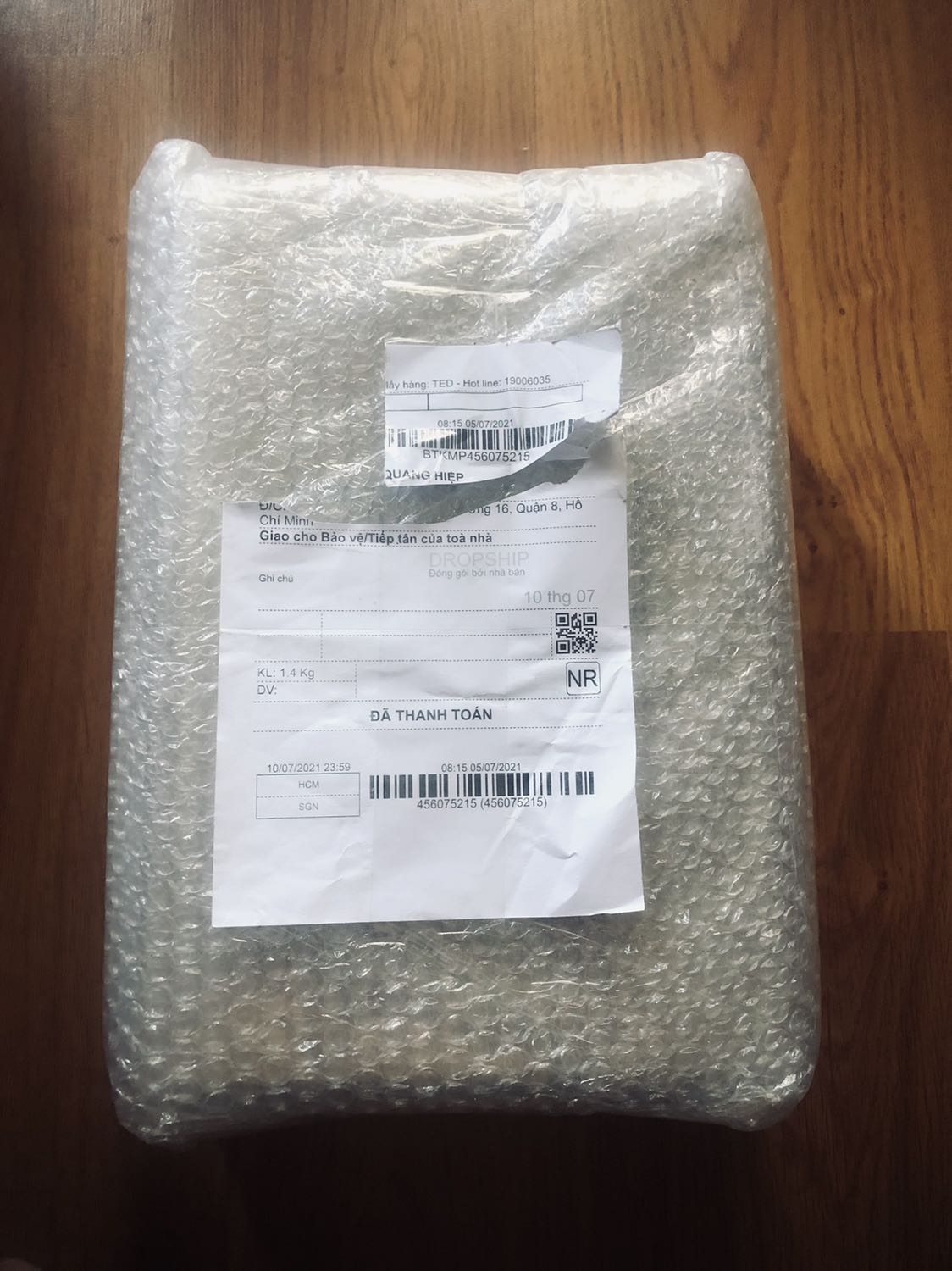 Giao hàng nhanh chóng,giống như hình quảng cáo đẹp,chắc chắn