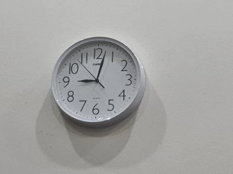 Hàng chính hãng, có đầy đủ tem, thẻ, chạy từ trưa tới giờ rất chính xác. Hơi nhỏ, ai nhà rộng nên mua cái to hơn