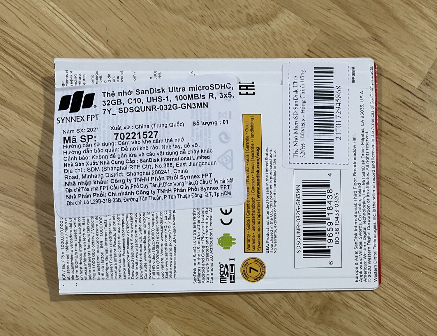 Mình mua để lắp vào camera wifi. Lắp vào rồi mà loay hoay mãi không thấy nhận thẻ. Mình sắp bỏ cuộc đến nơi thì thấy bài hướng dẫn là phải log out khỏi app của camera rồi log on lại, bắt buộc, mình làm theo thì nhận thẻ ngon. Ôi mừng quá sức. Tí nữa thì nghi oan cho shop. Vote shop 5 sao nhé.