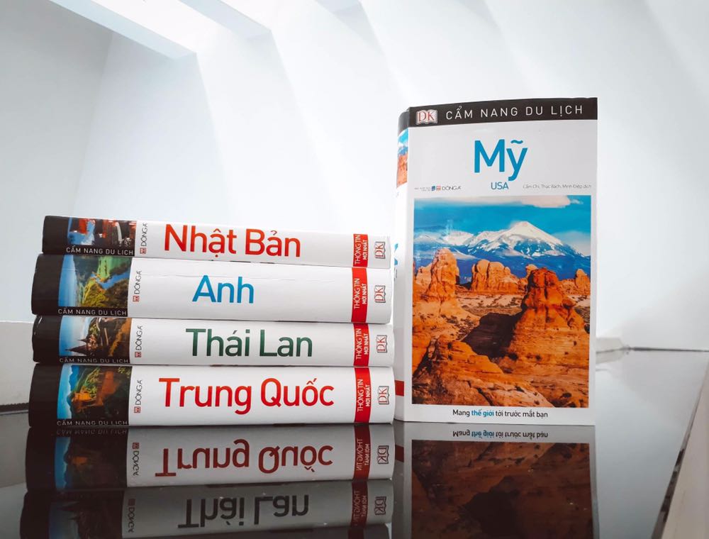 Sách DK thì miễn bàn rồi, đẹp cả hình thức lẫn nội dung. Đã sưu tập đủ 5 cuốn Cẩm nang du lịch DK được Đông A dịch và xuất bản, rất thích luôn. Một số thông tin về lưu trú, ăn uống có thể đã cũ nhưng giá trị nội dung về lịch sử, văn hoá, địa lý du lịch… vẫn vẹn nguyên giá trị. Ưu điểm lớn nhất là sách giúp mình hệ thống lại lượng kiến thức rời rạc về các điểm đến mà mình đã từng đọc từ nhiều nguồn trước đây. 

Mua ngay đợt Đông A xả kho cuối năm giảm 55% rất hợp lý luôn. Thanks!!!