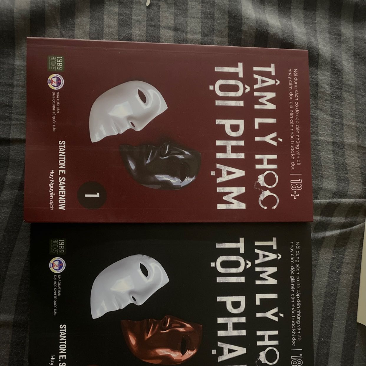 Sách khá là hấp dẫn , cho mình nhữbg kiến thức về tâm lý tội phạm đặc biệt là biết trẻ em vì sau hư hỏng . Sách và giấy okay , giao hàng okay