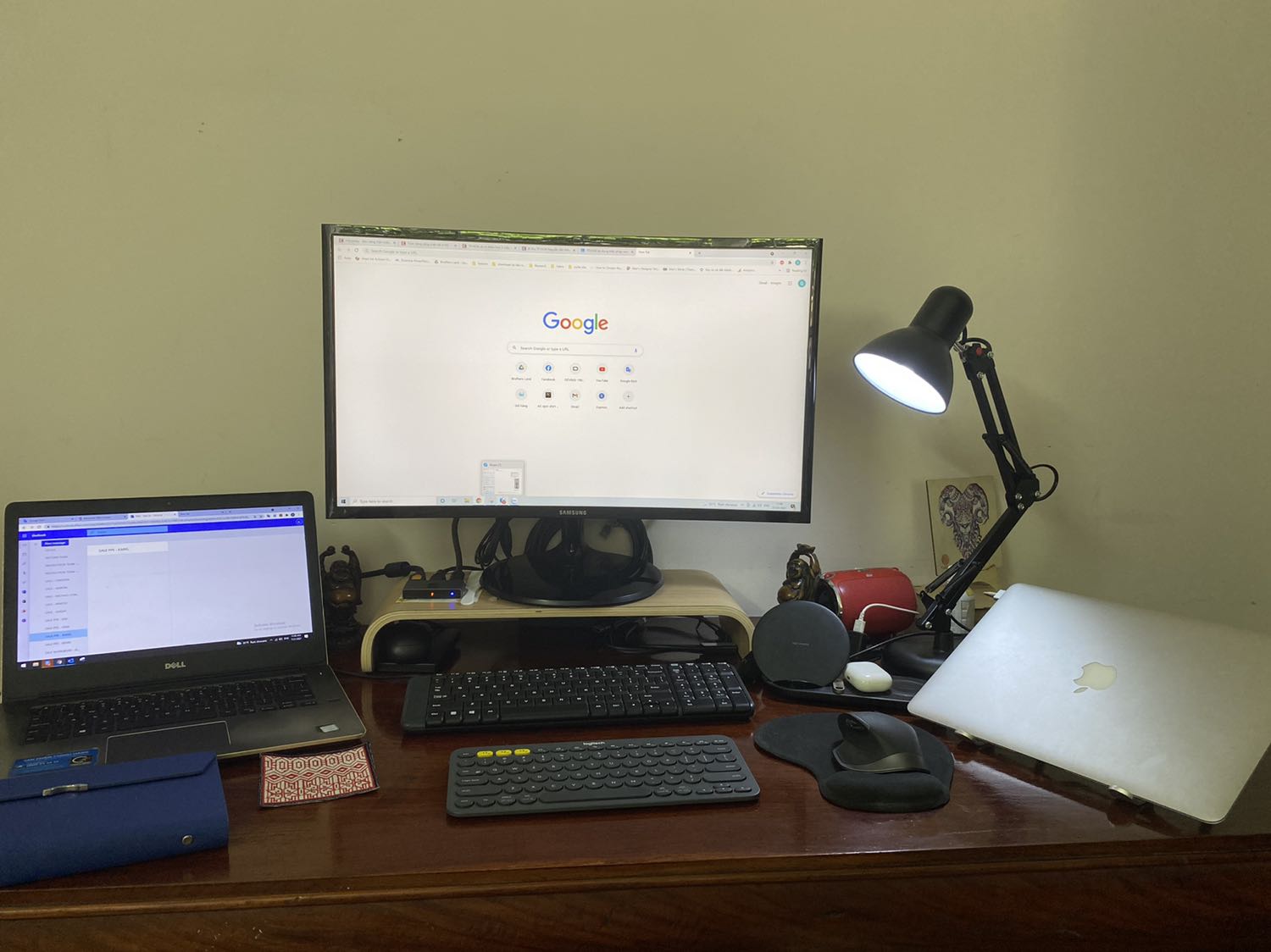 Hàng đóng gói cẩn thận và khá đẹp, tuy nhiên cap rất dễ bị mất kết nối giữa jack thunderbolt (có thể do đầu jack lỏng). 
Khi sử dụng cần cố định máy để tránh mất kết nối.
Đánh giá chung thì giá cả phù hợp.