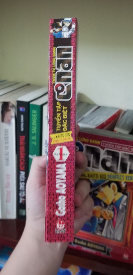 hơi shock xíu tại truyện có poscard mà lại không có seal, mà thui k sao tại không bị df nhìu và conan thì hay khỏi bàn rồii