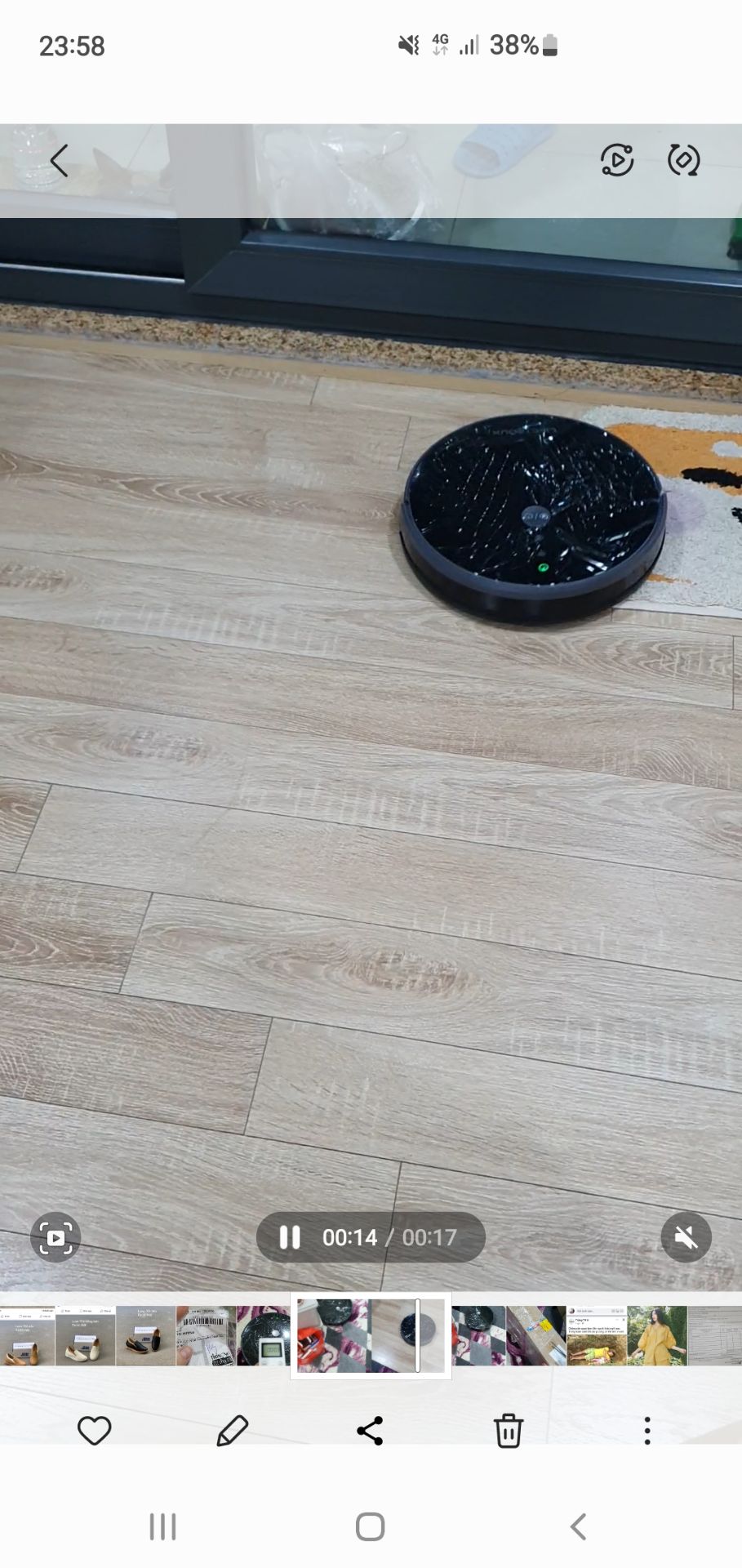 độ ồn, chấp nhận được, lực hút khá mạnh, hút sạch.. lau chưa ***. nói chung là tốt trong tầm giá vậy là rất ổn rồi, tiki mãi không phát hành hóa đơn cho mình.