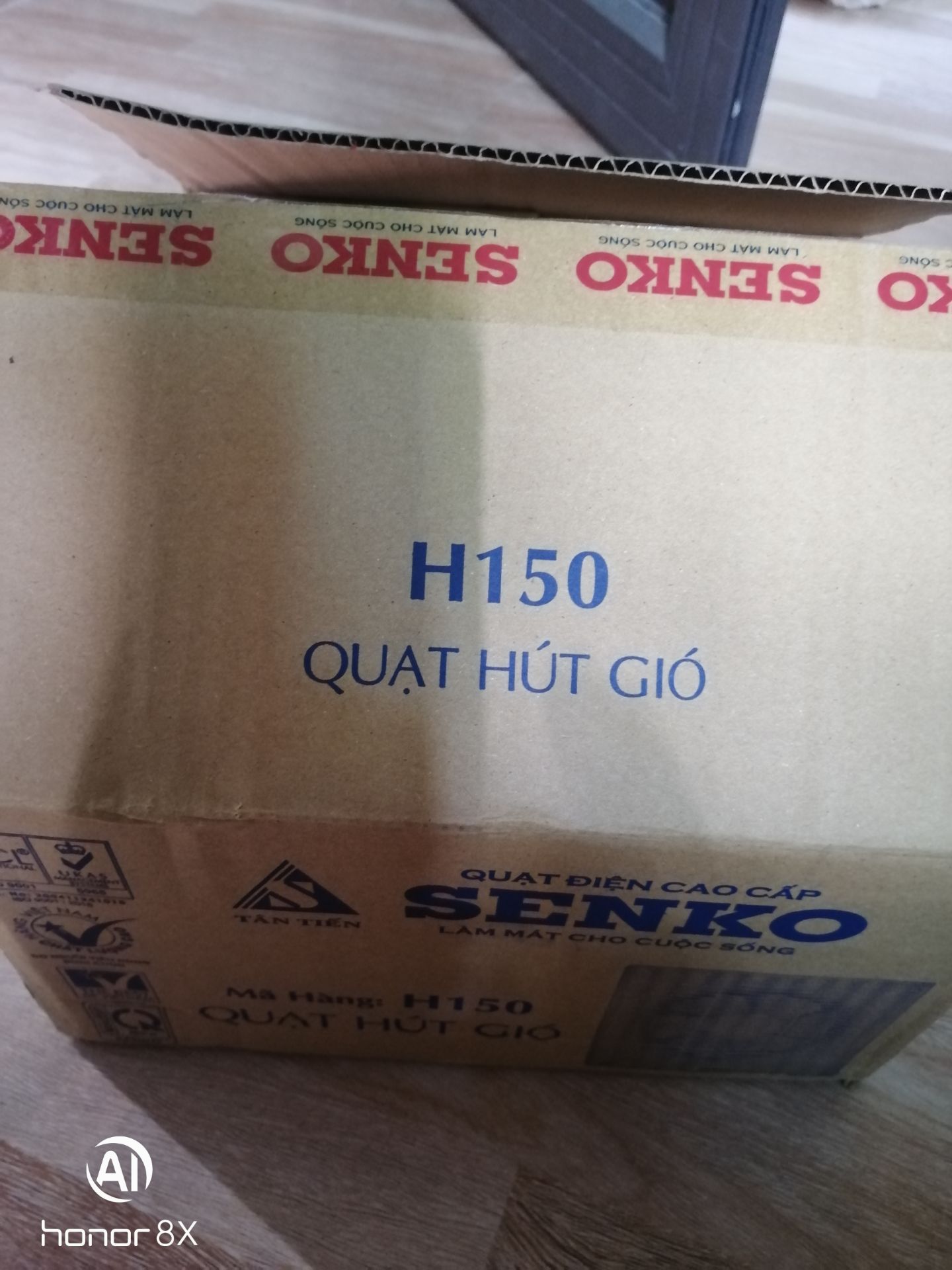 Chất lượng, thông số, kỹ, mỹ thuật đúng như mô tả; giao hàng nhanh; quạt hoạt động tốt! Rất hài lòng!