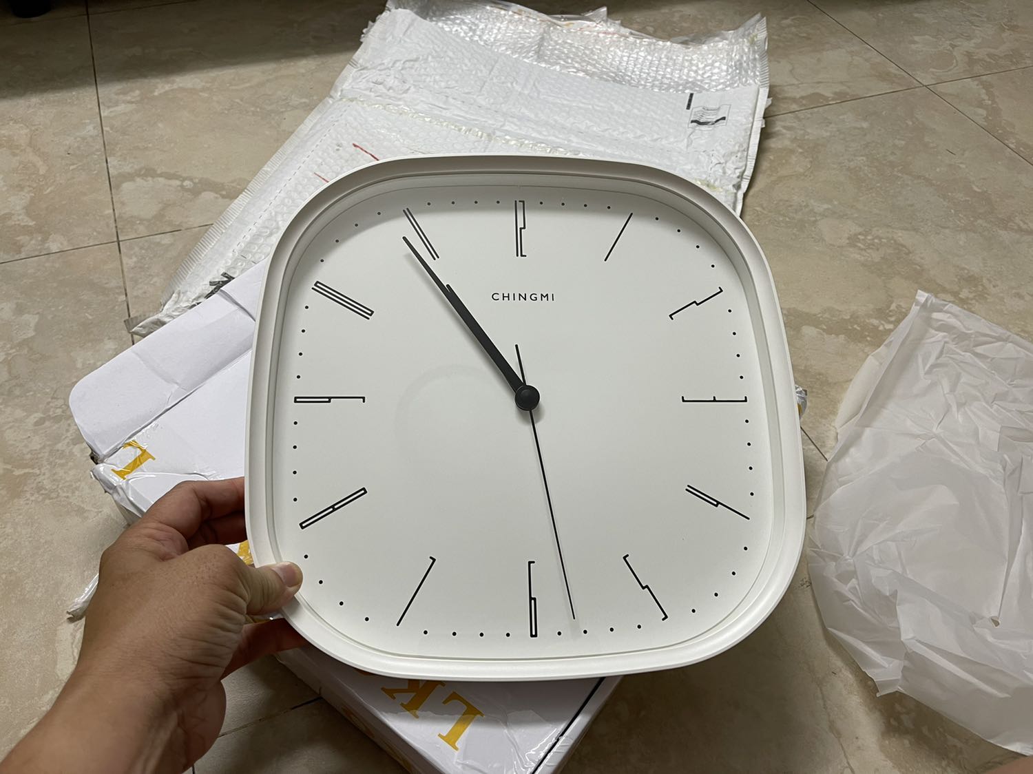 Đặt hàng 26/4/2022, giao hàng 23/5/2022. Hơi chậm và bao bì bị biến dạng. May mắn là sản phẩm bên trong không sao