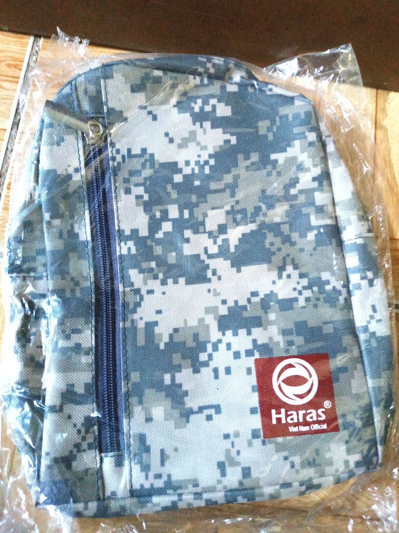 vải khá cứng bền shop giao đúng mẫu đúng sản phẩm. Dùng khá tốt
Đóng gói sản phẩm nhìu lớp khá kĩ. Giao hàng nhanh chóng.