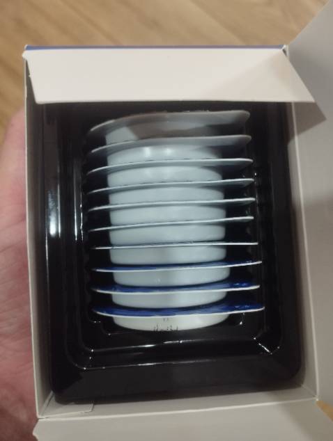 Đóng gói cẩn thận, có che tên hàng đàng hoàng , bao mỏng dùng khá là phê, cảm giác như trước mua Durex đúng là phí tiền thật. Loại này vừa rẻ vừa thích mà ko biết sớm hơn 😂