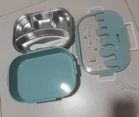 Hộp rất đẹp, cả nhựa và inox đều đẹp, dầy dặn và chắc chắn