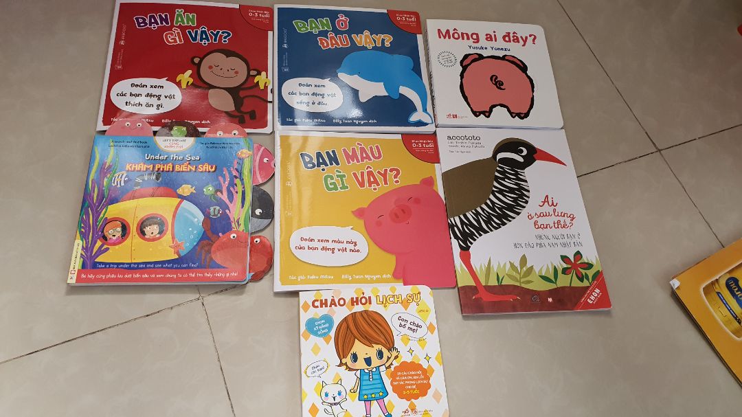 bé rất thích, mình cho bé học mỗi ngày luôn, tiếc là sách ít quá, sẽ mua thêm cho bé mà sợ ko có chổ để hihi