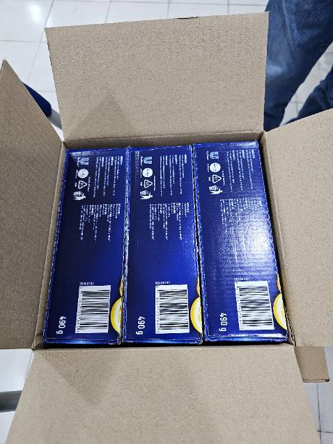 Sao không thấy tặng nước lau sàn?