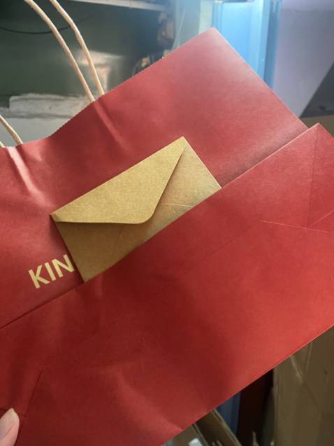 Shop đóng gói cẩn thận từng sản phẩm.
Đủ hàng trên đơn.
Trả lời tin nhắn nhanh.
Hình thức đẹp mắt, nhìn sang.