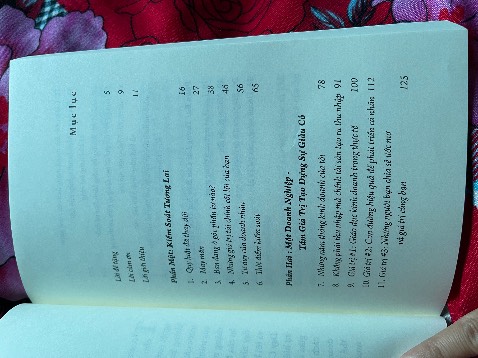 Sách mới bọc gói cẩn thận, in chữ đẹp, rõ nét, giao hàng nhanh lắm nha, mình mới đặt trưa qua, trưa nay nhận được luôn rồi😍😍 10đ shop nhé🍀