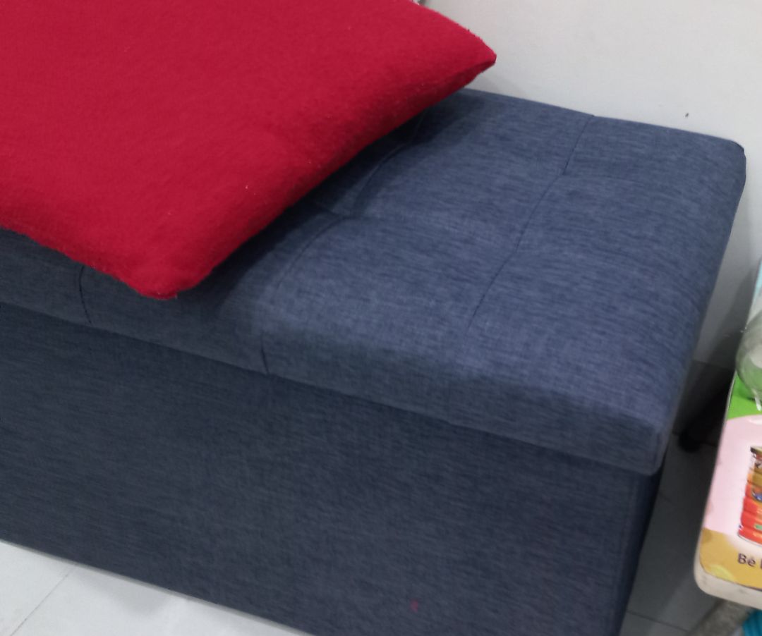 ghế rất đẹp, nệm êm, đựng được rất nhiều thứ, và cảm ơn quà của shop ghế rất đẹp, nệm êm, đựng được rất nhiều thứ, và cảm ơn quà của shop