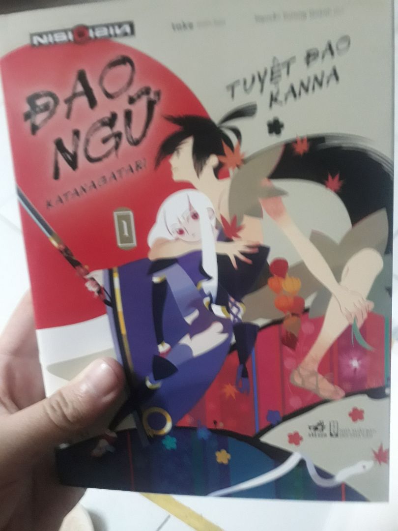 Sách đẹp, giao nhanh, shipper thân thiện. Của Nisio Isin thì hay khỏi bàn rồi :33