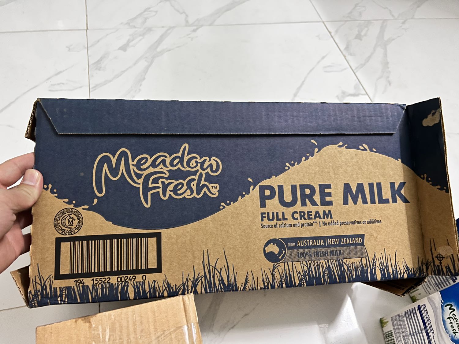 Giao nhanh, date mới, thùng còn nguyên, đc đóng gói kỹ, thùng giao tới còn nguyên, đc quấn màng bên ngoài nên trời mưa lớn vẫn k bị sao, giá 430k thùng