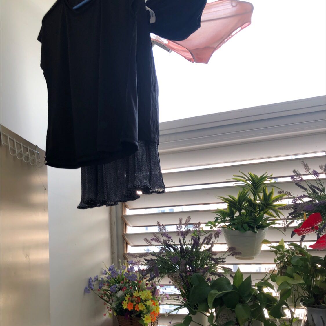 Hàng đẹp,chắc chắn rất thuận tiện cho nhà không gian không rộng rãi nói chung là phù hợp cho nhà chưng cư.