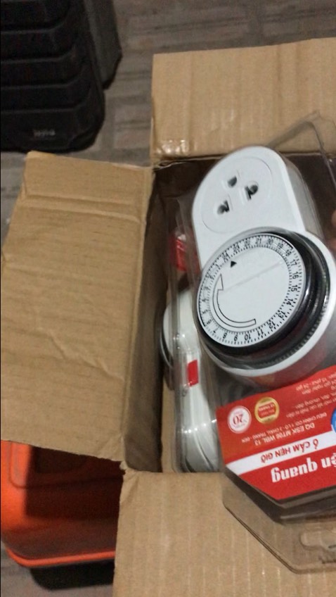 Hàng dùng tốt , nhìn sản phản đệp, cầm đầm chắc chắn, chỉ có sản phẩm hơi to, nếu nhỏ hơn thì tuyệt vời ...